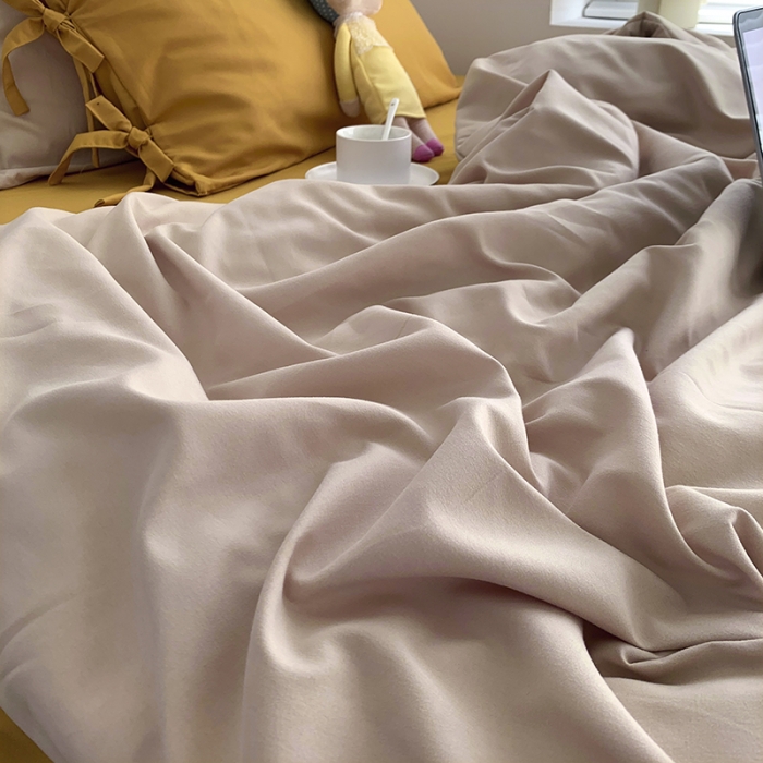 91家纺网 家纺一手货源 找家纺 曼谷家纺 新款美棉磨毛纯色系带混搭拼色蝴蝶结四件套 奶茶杏黄（系带款）