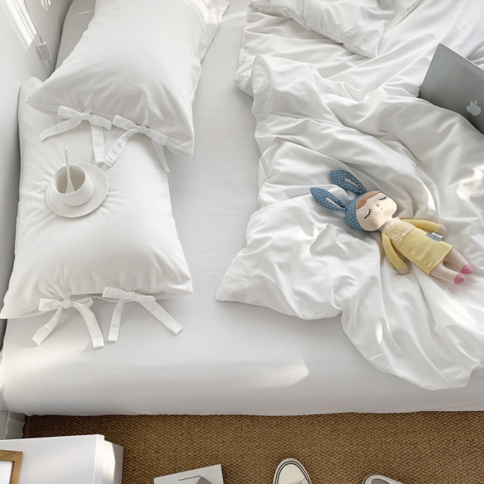 91家纺网 家纺一手货源 找家纺 曼谷家纺 新款美棉磨毛纯色系带混搭拼色蝴蝶结四件套 椰奶（系带款）