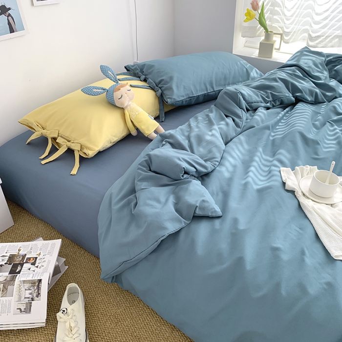 91家纺网 家纺一手货源 找家纺 曼谷新款美棉磨毛纯色系带蝴蝶结四件套月影兰浅石蓝布丁系带款