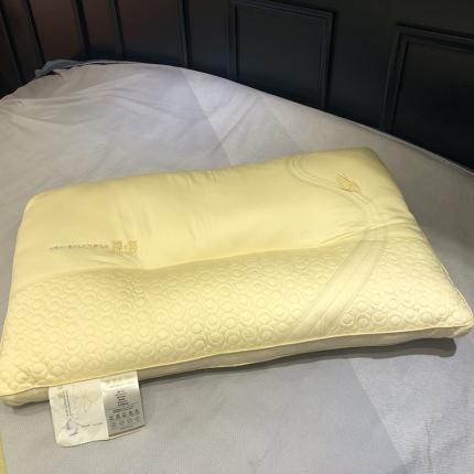 91家纺网 家纺一手货源 找家纺 （总）剑桥枕业 2022新款臻丝飞舞蝴蝶款羽丝枕一只