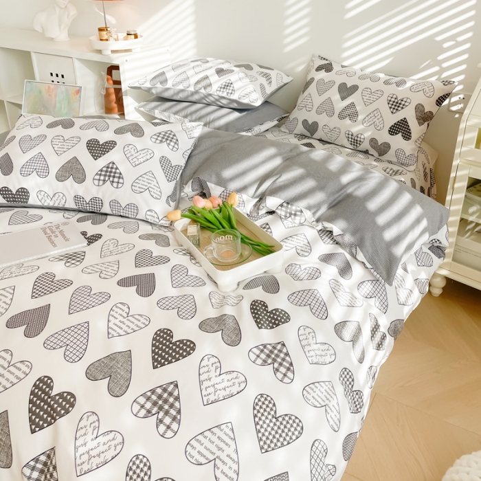 91家纺网 家纺一手货源 找家纺 沐辰 2022新款全棉13372系列印花四件套 爱心格格