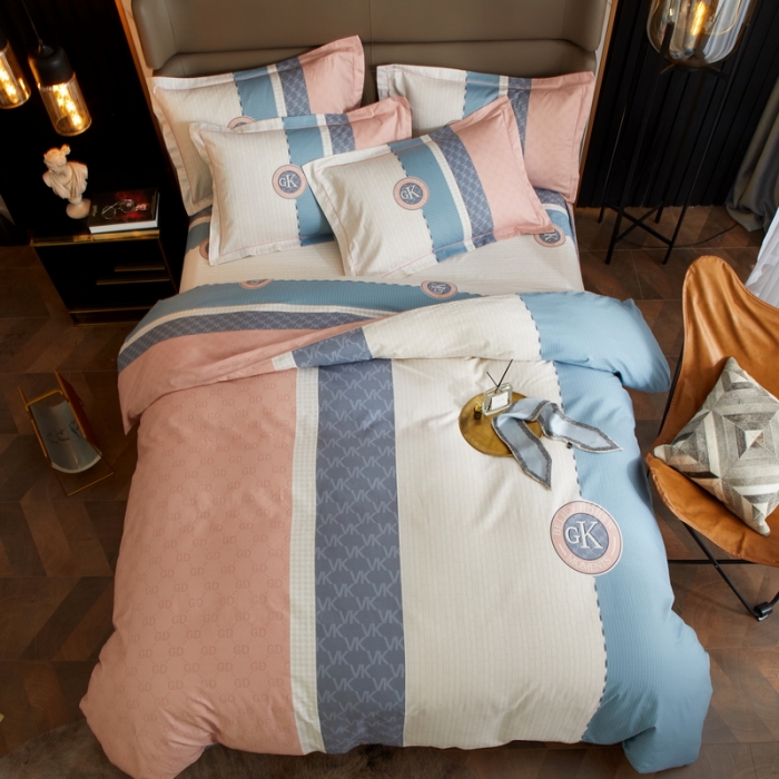 91家纺网 家纺一手货源 找家纺 金纱玉纺 2022新款全棉13372大版印花四件套 帝诺-粉