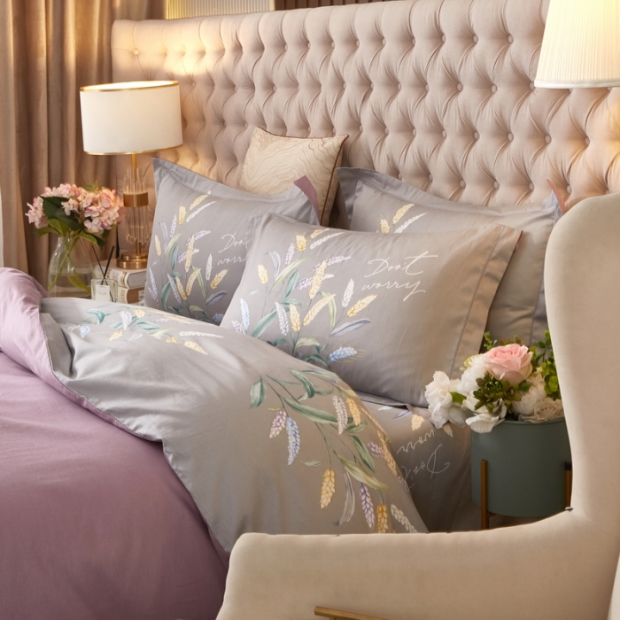 91家纺网 家纺一手货源 找家纺 金纱玉纺2022新全棉13372大版印花四件套 沁香麦园-紫