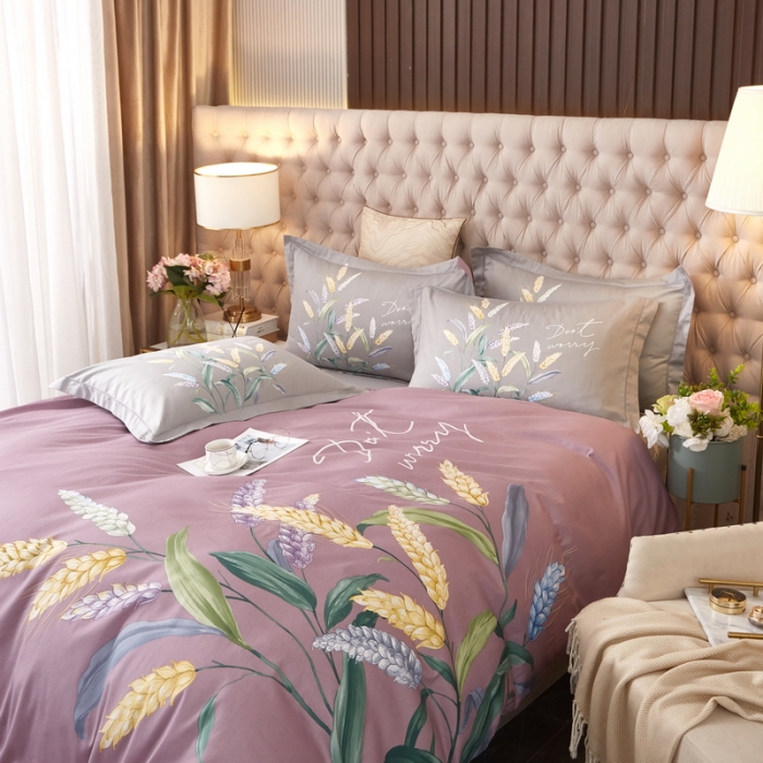 91家纺网 家纺一手货源 找家纺 金纱玉纺2022新全棉13372大版印花四件套 沁香麦园-紫