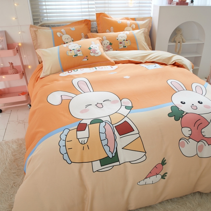 91家纺网 家纺一手货源 找家纺 金纱玉纺 2022新款全棉13372大版印花四件套 甜蜜兔