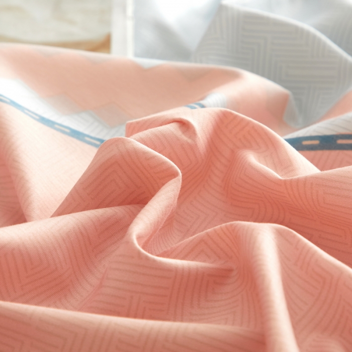 91家纺网 家纺一手货源 找家纺 金纱玉纺 2022新款全棉13372大版印花四件套 尤利娅