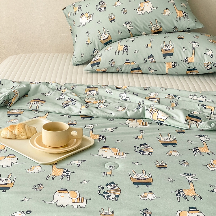 91家纺网 家纺一手货源 找家纺 寐眠 2022新款生态A类大豆针织棉夏被 动物乐园