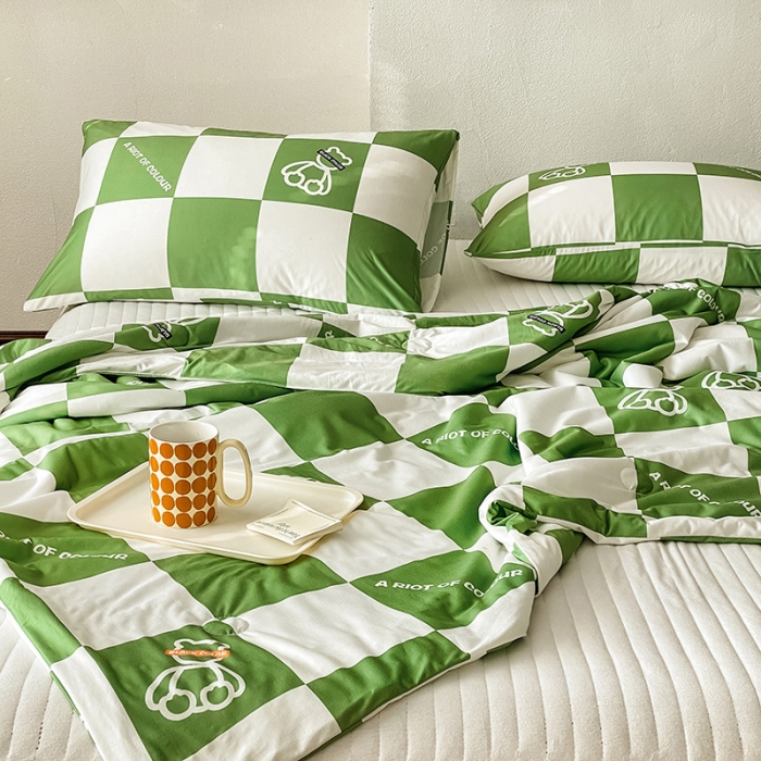 91家纺网 家纺一手货源 找家纺 寐眠 2022新款生态A类大豆针织棉夏被 苹果绿大格