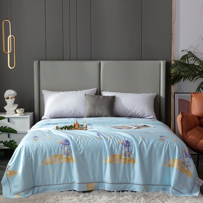 91家纺网 家纺一手货源 找家纺 娇逸家居 2022新款40天丝莫代尔镂空款夏凉被 漫游太空