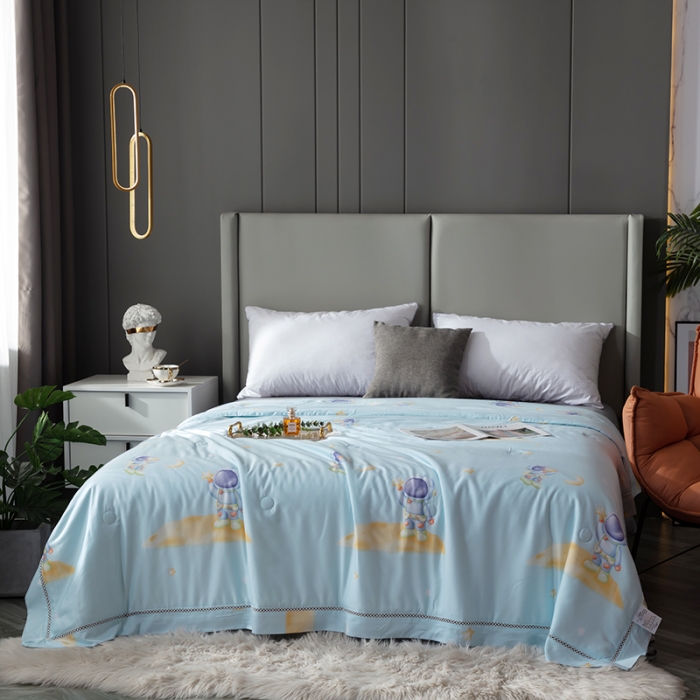 91家纺网 家纺一手货源 找家纺 娇逸家居 2022新款40天丝莫代尔镂空款夏凉被 漫游太空