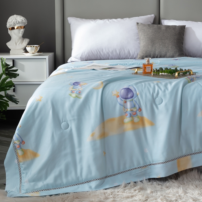 91家纺网 家纺一手货源 找家纺 娇逸家居 2022新款40天丝莫代尔镂空款夏凉被 漫游太空