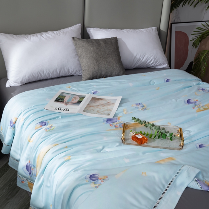 91家纺网 家纺一手货源 找家纺 娇逸家居 2022新款40天丝莫代尔镂空款夏凉被 漫游太空