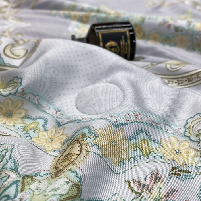 91家纺网 家纺一手货源 找家纺 娇逸家居 2022新款40天丝莫代尔镂空款夏凉被 米莱