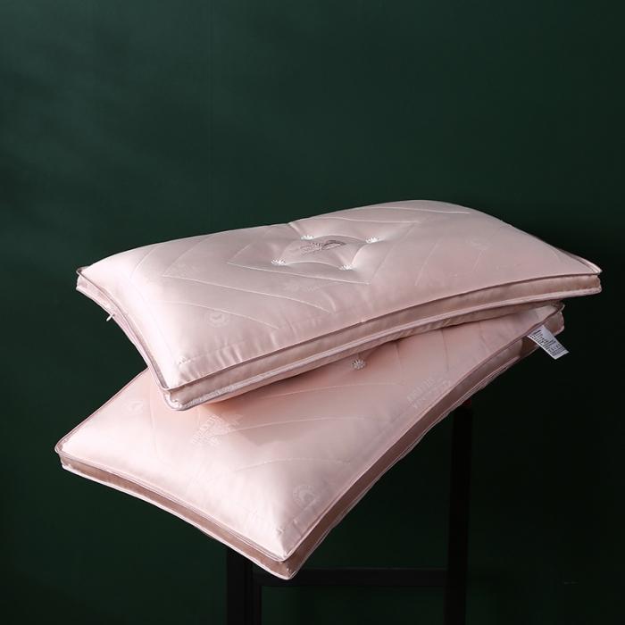 91家纺网 家纺一手货源 找家纺 2022新品竹纤维蚕蛹蛋白羽丝绒枕头成人护颈单人枕芯美肤枕