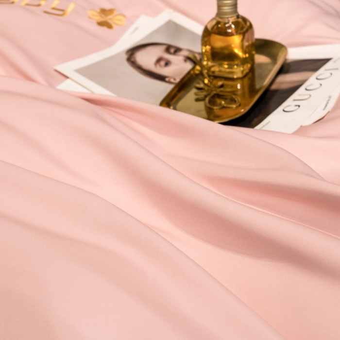 91家纺网 家纺一手货源 找家纺 骏腾2023新款水洗冰丝刺绣四件套真丝三件套-梦精灵 粉色