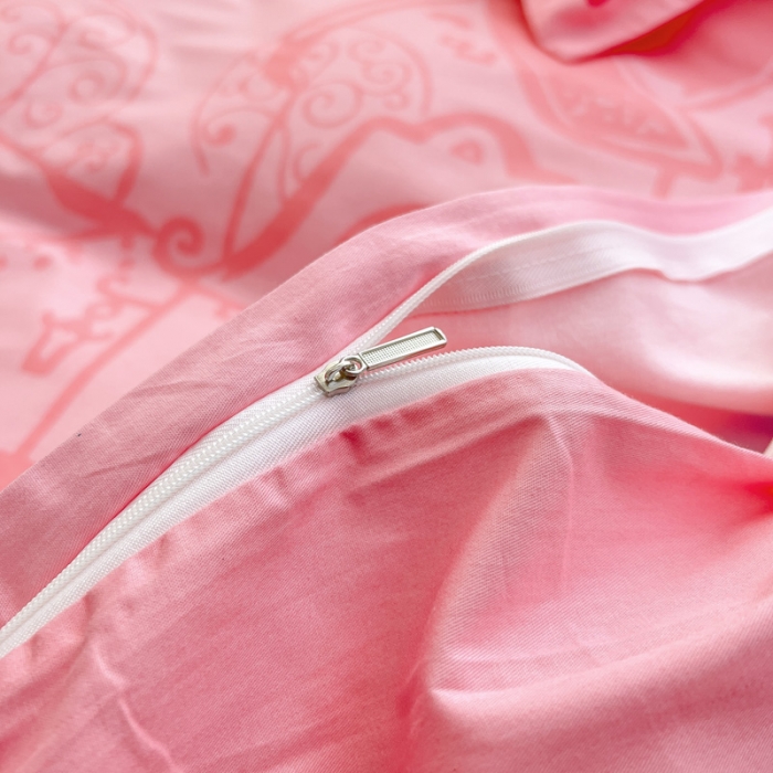 91家纺网 家纺一手货源 找家纺 金爱家 2023新款大版纯棉卡通四件套 彩虹女孩-粉