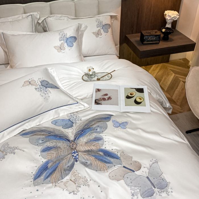 91家纺网 家纺一手货源 找家纺 魅都新款100长绒棉刺绣轻奢风彩蝶 椰奶白