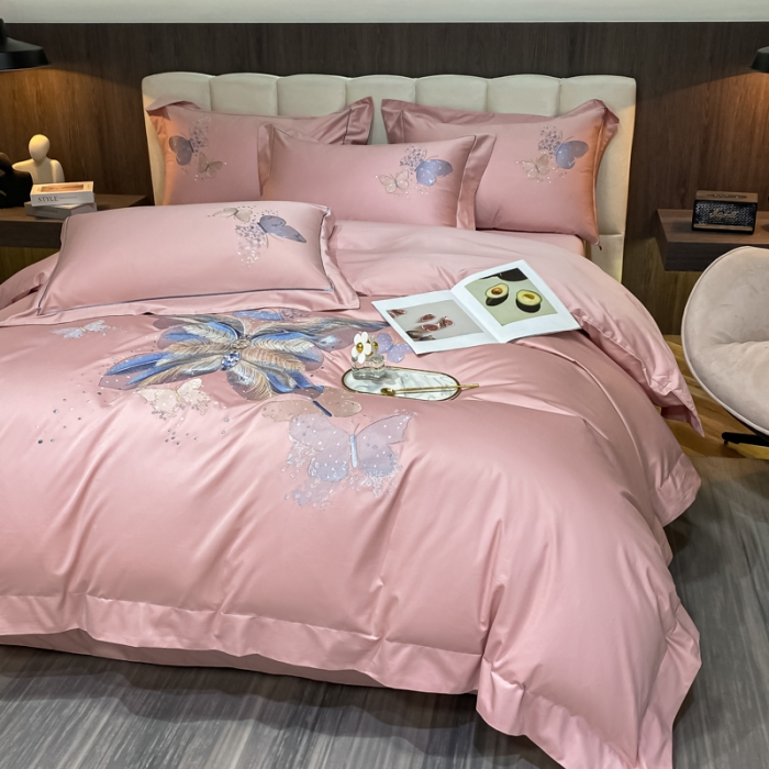 91家纺网 家纺一手货源 找家纺 魅都新款100长绒棉刺绣轻奢风四件套 彩蝶 玉粉