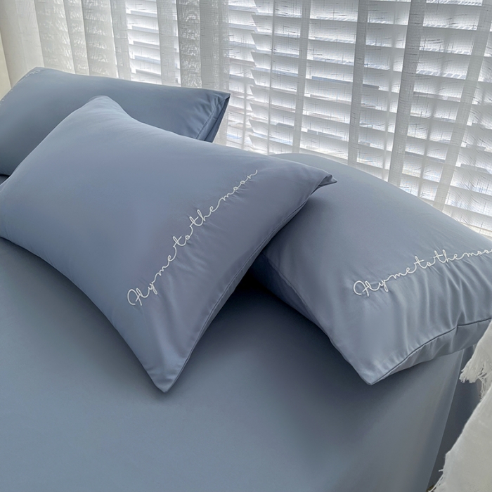 91家纺网 家纺一手货源 找家纺 曼谷家纺纯色简约刺绣四件套柔软磨毛床上用字母纯海盐