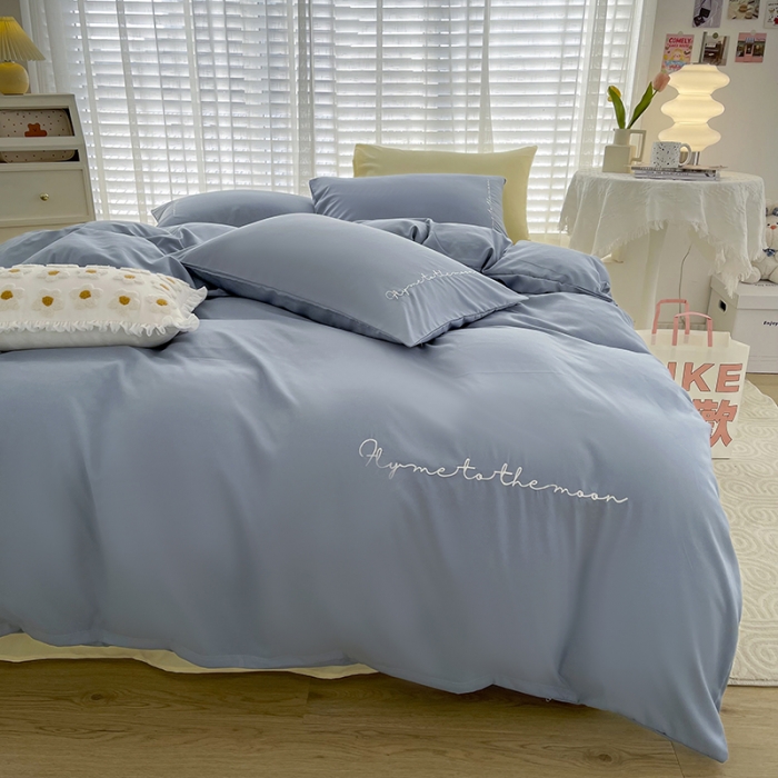 91家纺网 家纺一手货源 找家纺 曼谷家纺纯色简约刺绣四件套柔软磨毛床上用字母海盐芝士