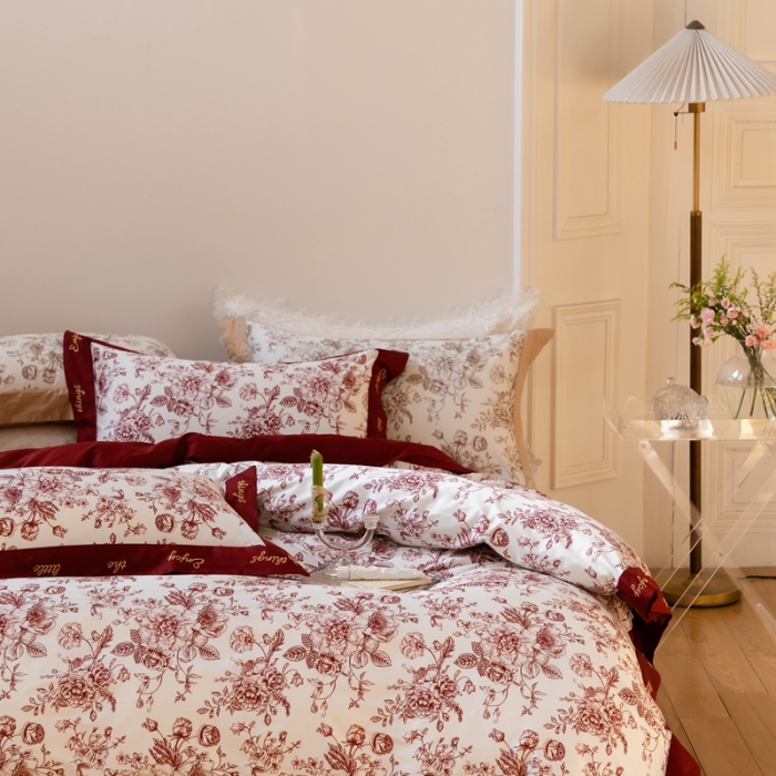 91家纺网 家纺一手货源 找家纺 优然居 新款100支数码印花刺绣工艺款四件套-克里斯汀 红