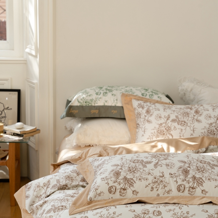 91家纺网 家纺一手货源 找家纺 优然居 新款100支数码印花刺绣工艺款四件套-克里斯汀 奶咖