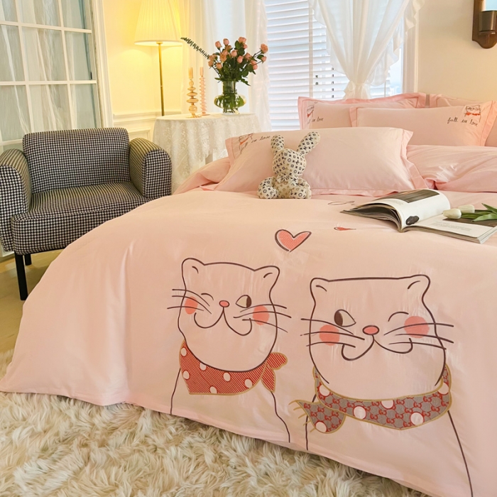 91家纺网 家纺一手货源 找家纺 雲归梦 2022新款小清新全棉绣花四件套 可爱喵-粉色