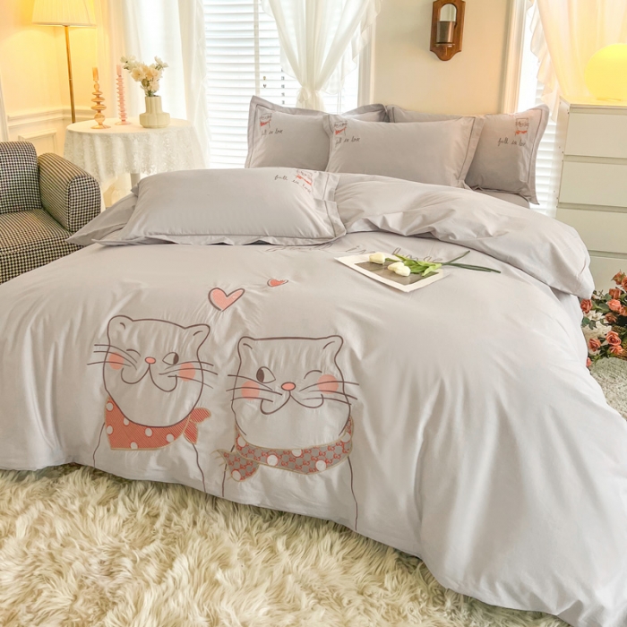 91家纺网 家纺一手货源 找家纺 雲归梦 2022新款小清新全棉绣花四件套 可爱喵-浅灰