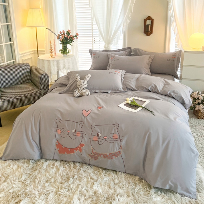 91家纺网 家纺一手货源 找家纺 雲归梦 2022新款小清新全棉绣花四件套 可爱喵-深灰