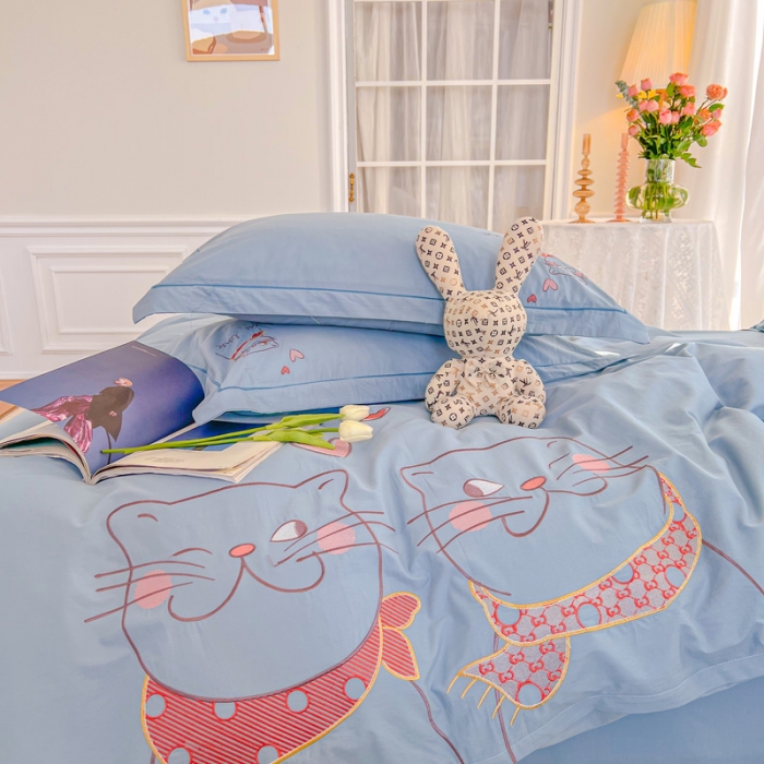 91家纺网 家纺一手货源 找家纺 雲归梦 2022新款小清新全棉绣花四件套 可爱喵-天蓝