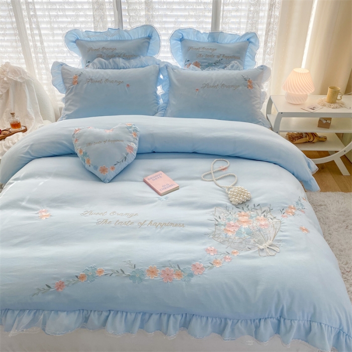 91家纺网 家纺一手货源 找家纺 艾晶美家纺 2022新款莱赛尔天丝泡泡纱绣花四件套 巴黎春天-冰蓝