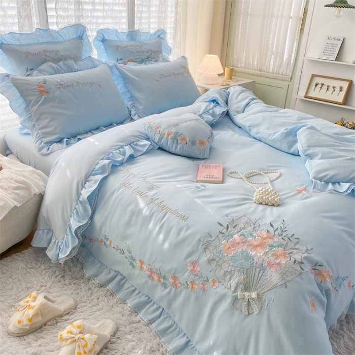 91家纺网 家纺一手货源 找家纺 艾晶美家纺 2022新款莱赛尔天丝泡泡纱绣花四件套 巴黎春天-冰蓝