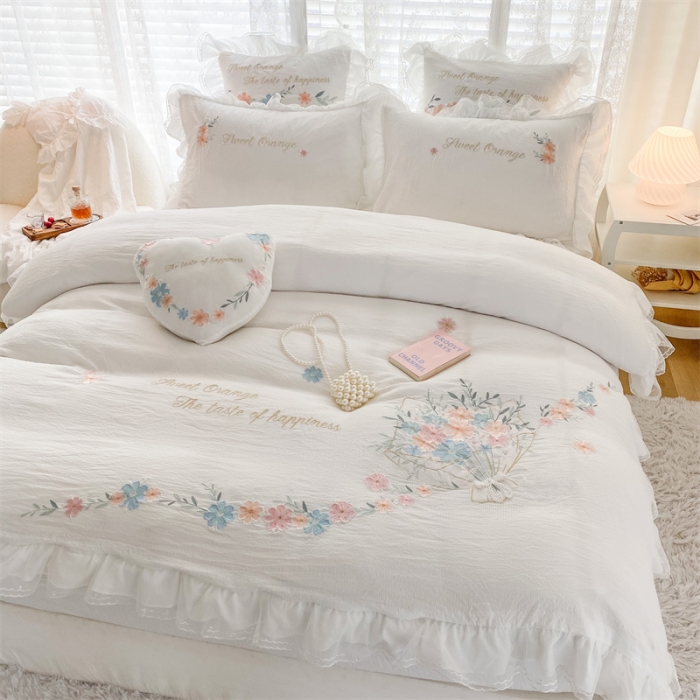 91家纺网 家纺一手货源 找家纺 艾晶美家纺 2022新款莱赛尔天丝泡泡纱绣花四件套 巴黎春天-奶白