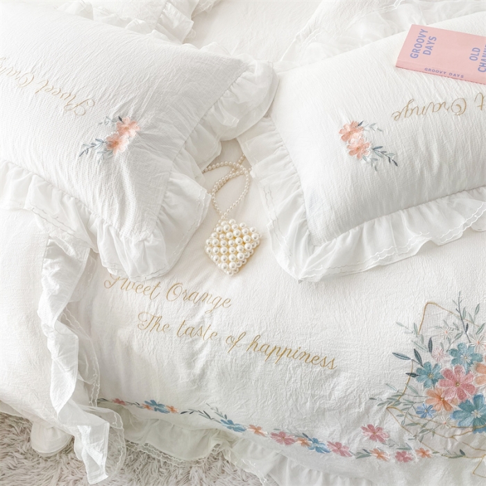 91家纺网 家纺一手货源 找家纺 艾晶美家纺 2022新款莱赛尔天丝泡泡纱绣花四件套 巴黎春天-奶白