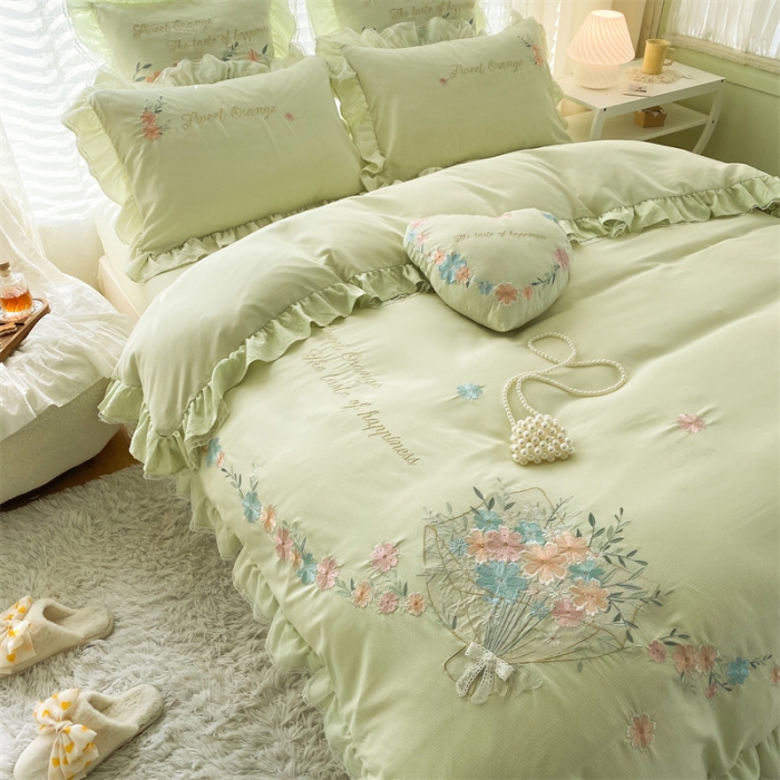 91家纺网 家纺一手货源 找家纺 艾晶美家纺 2022新款莱赛尔天丝泡泡纱绣花四件套 巴黎春天-嫩绿