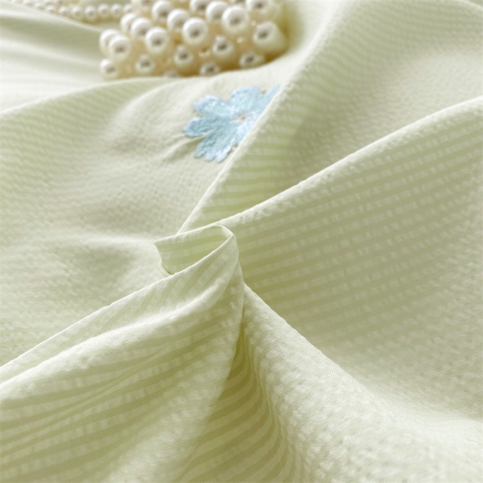 91家纺网 家纺一手货源 找家纺 艾晶美家纺 2022新款莱赛尔天丝泡泡纱绣花四件套 巴黎春天-嫩绿