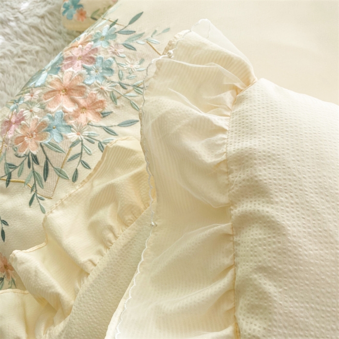 91家纺网 家纺一手货源 找家纺 艾晶美家纺 2022新款莱赛尔天丝泡泡纱绣花四件套 巴黎春天-乳黄