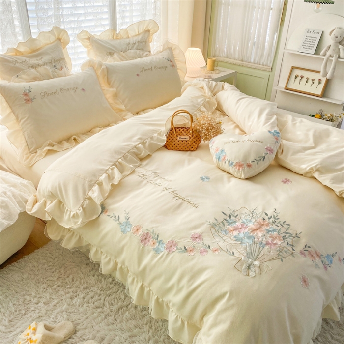 91家纺网 家纺一手货源 找家纺 艾晶美家纺 2022新款莱赛尔天丝泡泡纱绣花四件套 巴黎春天-乳黄