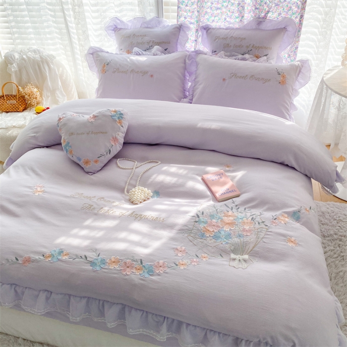 91家纺网 家纺一手货源 找家纺 艾晶美家纺 2022新款莱赛尔天丝泡泡纱绣花四件套 巴黎春天-香紫