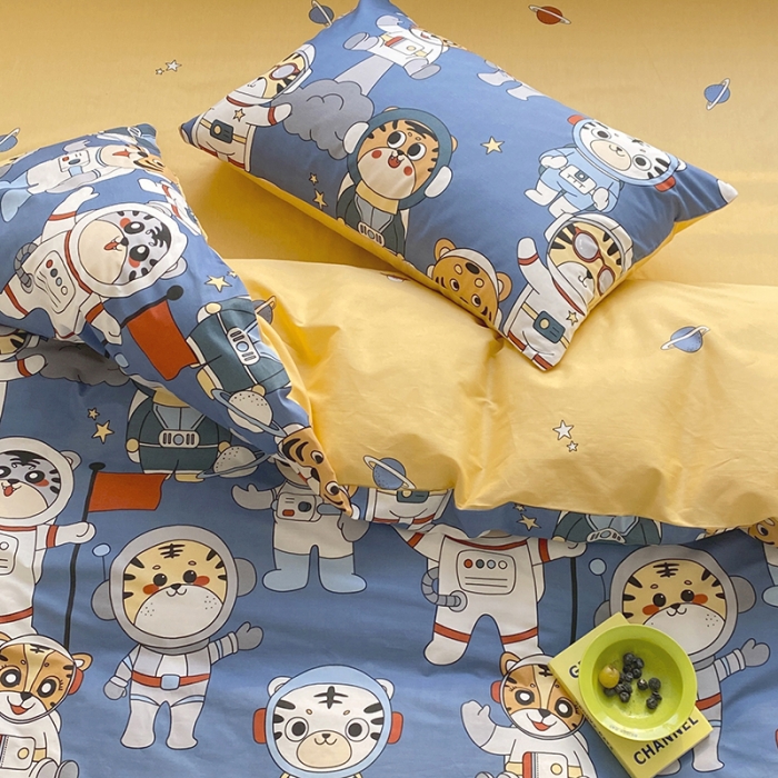 91家纺网 家纺一手货源 找家纺 麦伦家居 2022新款小清新卡通系列全棉斜纹四件套 梦之队