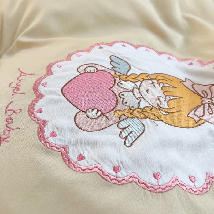 91家纺网 家纺一手货源 找家纺 沐慕 22新款水洗真丝刺绣花边四件套 天使女孩-玉白