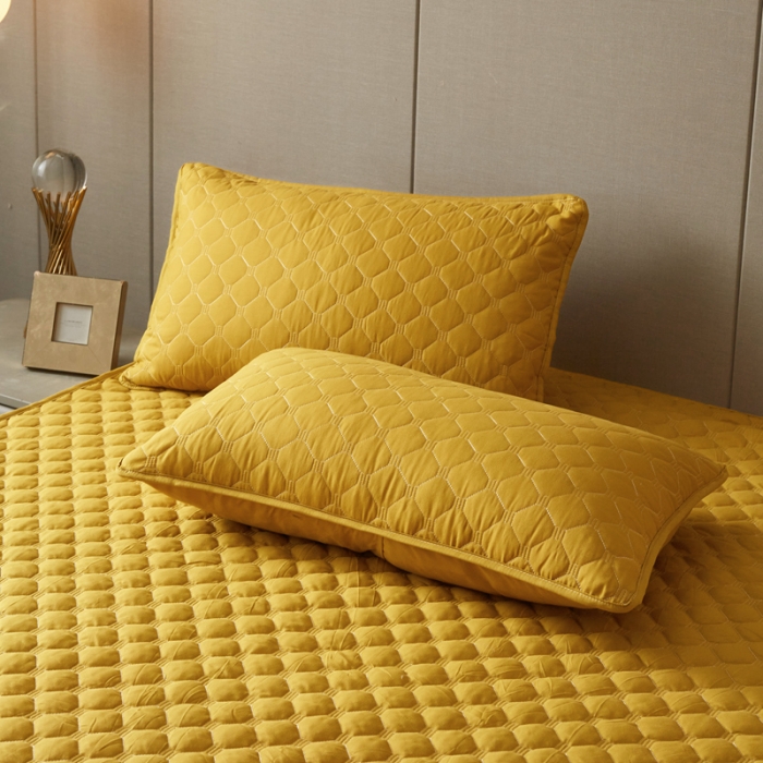 91家纺网 家纺一手货源 找家纺 给笠 2023新款亲肤磨毛夹棉床笠 小格姜黄