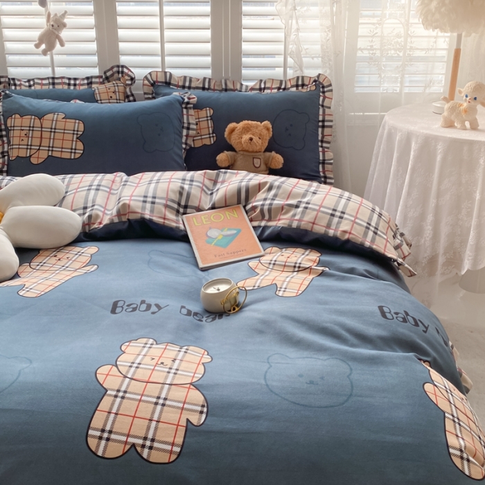 91家纺网 家纺一手货源 找家纺 上尚居 2024新款小清新韩版花边磨毛四件套水洗棉小熊吉米灰