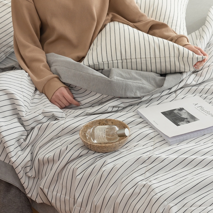 91家纺网 家纺一手货源 找家纺 寐眠2022全棉色织水洗棉夏被子被芯夏凉被四件套-羽丝棉 白细条