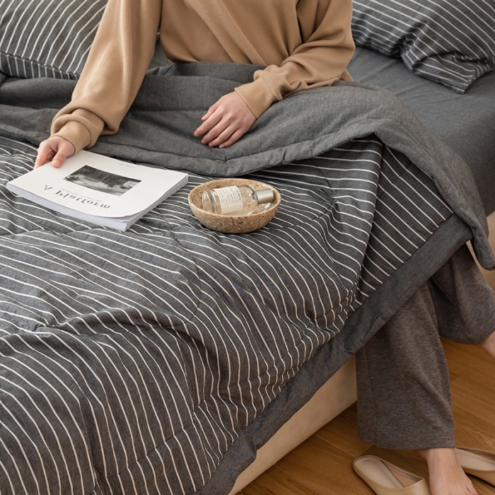 91家纺网 家纺一手货源 找家纺 寐眠2022全棉色织水洗棉夏被子被芯夏凉被四件套-羽丝棉 灰细条