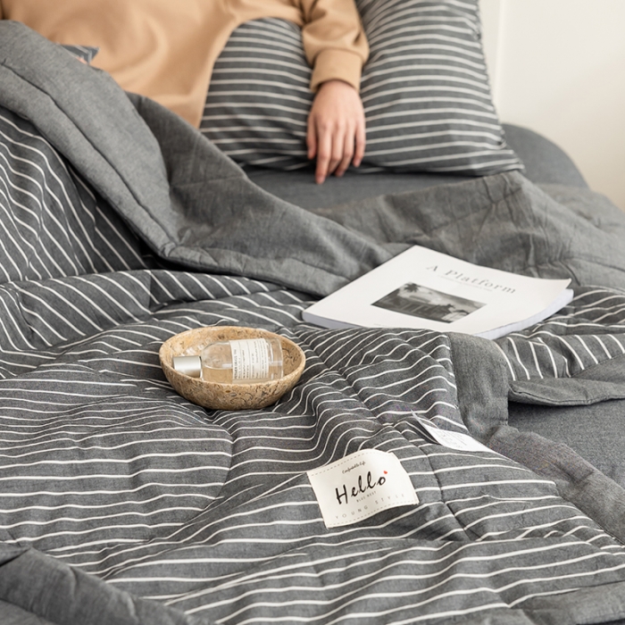 91家纺网 家纺一手货源 找家纺 寐眠2022全棉色织水洗棉夏被子被芯夏凉被四件套-羽丝棉 灰细条
