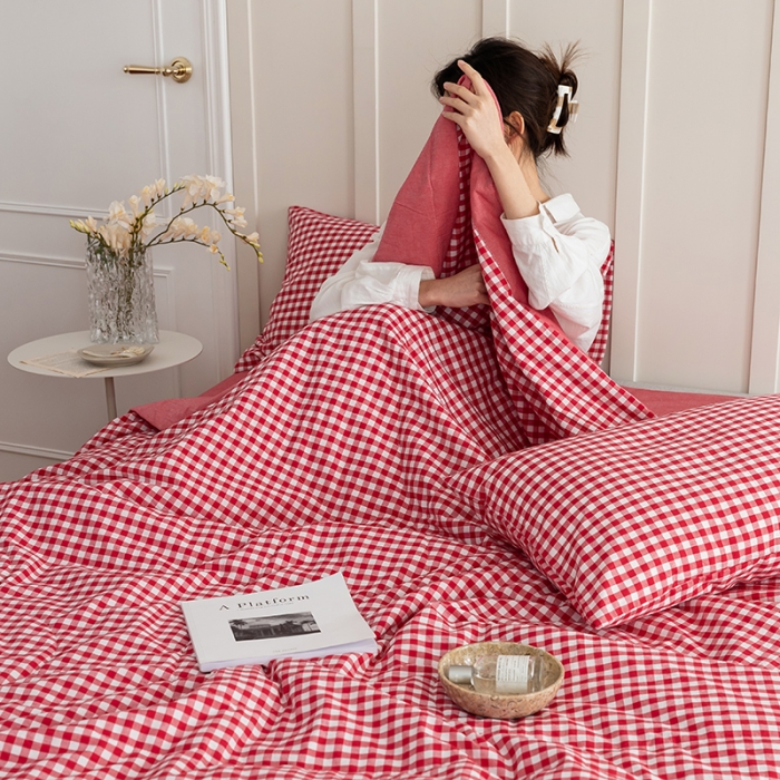 91家纺网 家纺一手货源 找家纺 寐眠2022新款全棉色织水洗棉夏被子被芯（棉花芯） 红小格