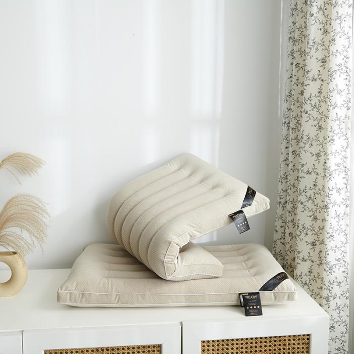 91家纺网 家纺一手货源 找家纺 赛格时代家居 牛奶绒舒适护颈羽丝绒枕头 低枕