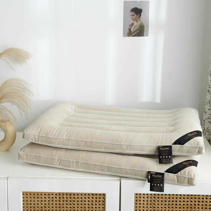 91家纺网 家纺一手货源 找家纺 赛格时代家居 牛奶绒舒适护颈羽丝绒枕头 低枕