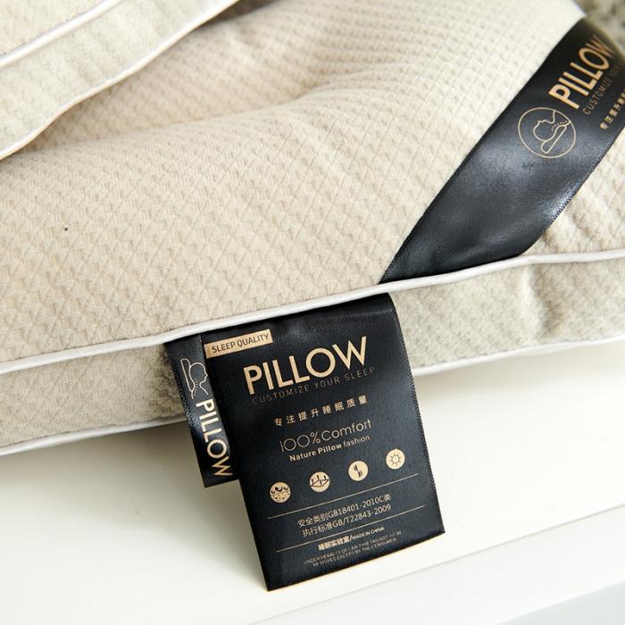 91家纺网 家纺一手货源 找家纺 赛格时代家居 牛奶绒舒适护颈羽丝绒枕头 低枕